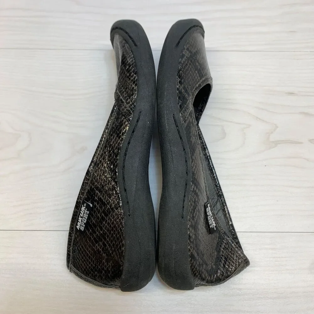Muk‎ Luk Sport Shoes Womens 9 Brown Black Snake Slip On Comfort Loafers